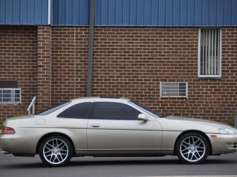 Used 1995 Lexus SC 300 Coupe image 11