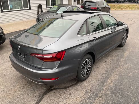 Used 2019 Volkswagen Jetta SE w/ Cold Weather Package FWD image 10