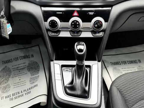 Used 2019 Hyundai Elantra SE w/ Cargo Package FWD image 20