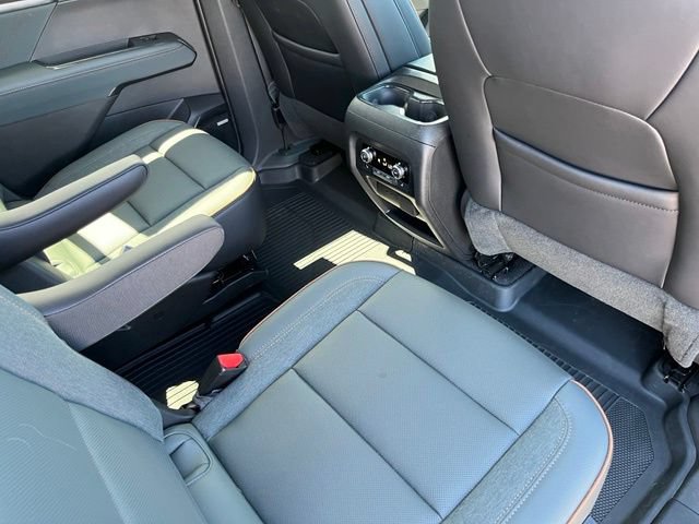 New 2026 GMC Acadia AT4 w/ Luxury Package AWD/4WD image 24