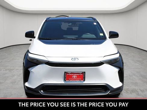 Used 2023 Toyota bZ4X AWD image 8