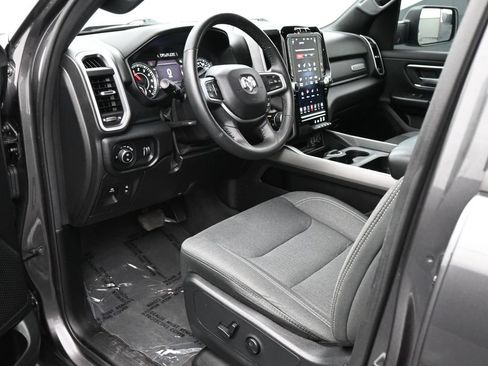 Used 2021 RAM 1500 Big Horn AWD/4WD image 2