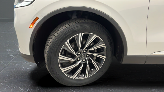 Used 2025 Lincoln Aviator AWD image 39
