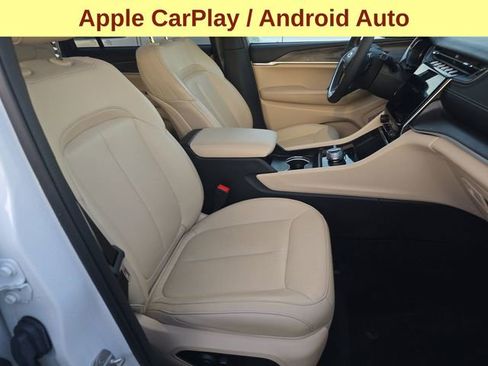 Used 2024 Jeep Grand Cherokee L Limited AWD/4WD image 10