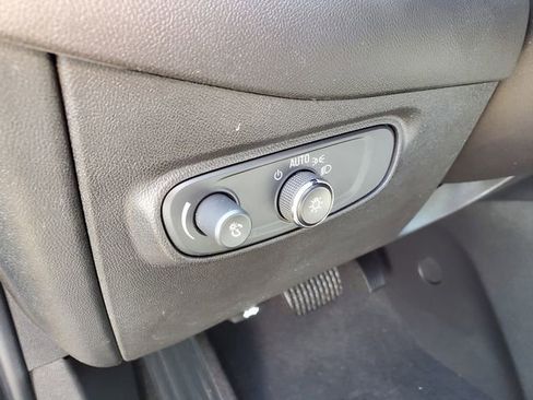 Certified 2023 Chevrolet Equinox LT image 24