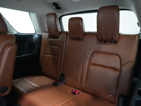 Used 2024 Nissan Pathfinder Platinum w/ Lighting Package (N93) FWD image 14