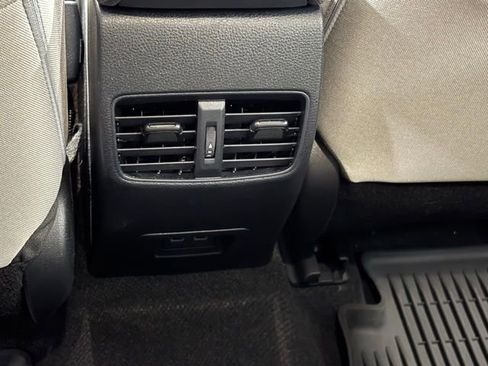 Used 2023 Toyota Corolla Cross LE image 11