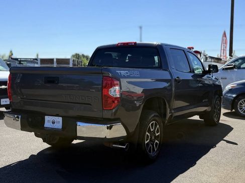 Used 2017 Toyota Tundra SR5 AWD/4WD image 6