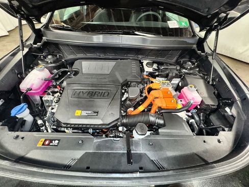 Certified 2025 Kia Niro LX image 28