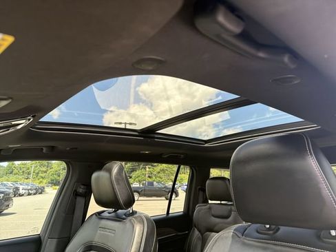 Used 2021 Jeep Grand Cherokee L Overland AWD/4WD image 19