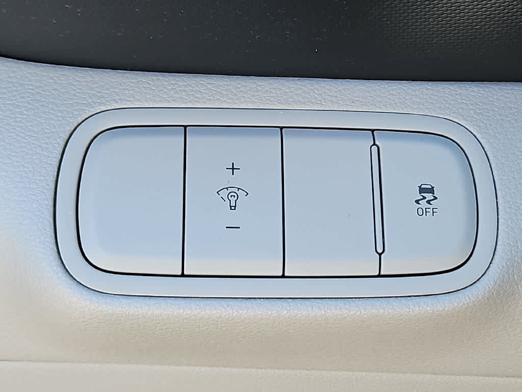 Used 2023 Hyundai Venue SEL FWD image 23