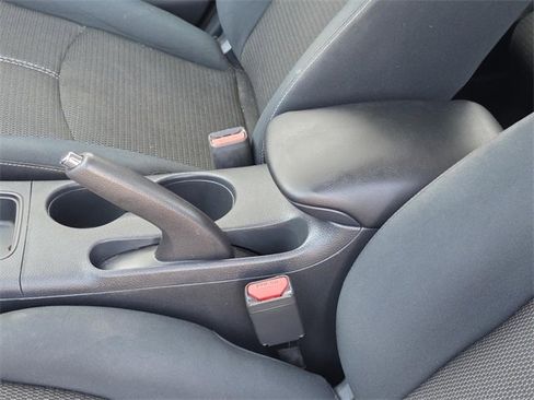 Used 2015 Nissan Sentra S image 10