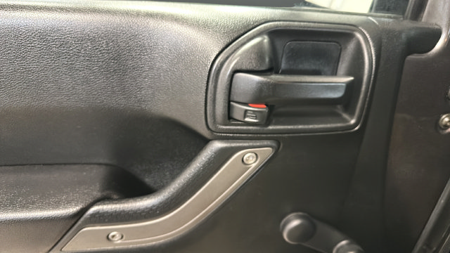 Used 2016 Jeep Wrangler Sport AWD/4WD image 18