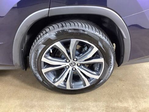 Certified 2022 Lexus RX 350L Premium w/ Premium Package AWD/4WD image 29