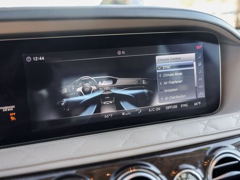 Used 2018 Mercedes-Benz S 560 4MATIC Sedan image 15