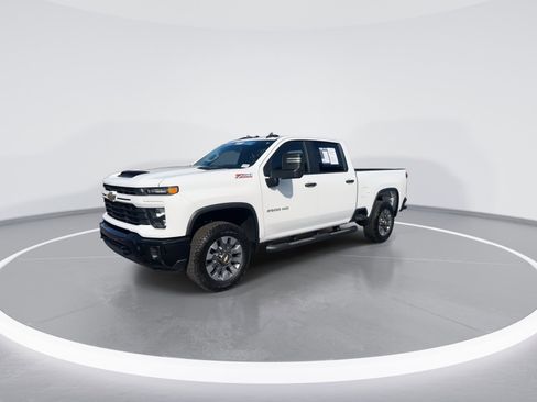 Certified 2026 Chevrolet Silverado 2500 Custom w/ Custom Value Package image 3