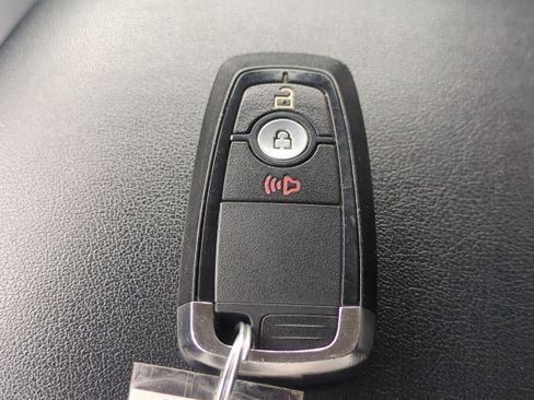 Used 2022 Ford Edge SEL image 31