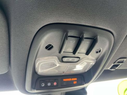 Used 2023 Chevrolet TrailBlazer RS w/ Sun and Liftgate Package image 35