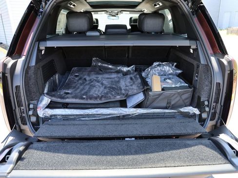 New 2026 Land Rover Range Rover SV AWD/4WD image 10
