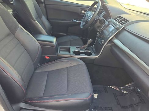 Used 2017 Toyota Camry LE image 20