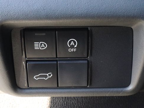 Used 2023 Toyota Highlander XLE image 15