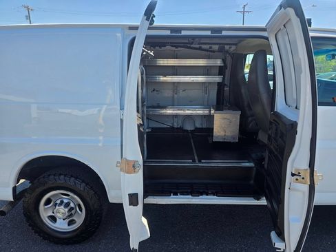 Used 2023 Chevrolet Express 2500 w/ Driver Convenience Package RWD image 16