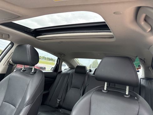 Used 2023 Honda Accord Touring image 12