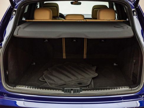 Certified 2025 Porsche Macan image 31