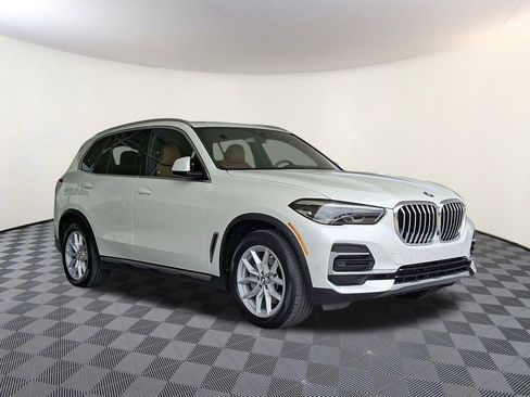 Used 2023 BMW X5 xDrive40i w/ Premium Package image 1