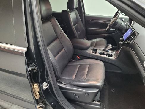 Used 2020 Jeep Grand Cherokee Limited image 21