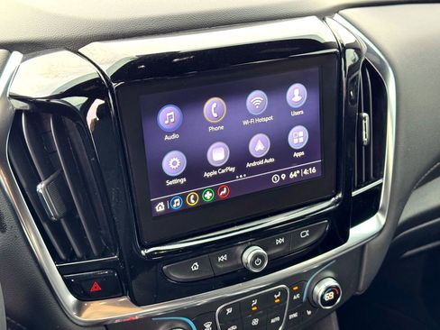 Used 2023 Chevrolet Traverse LT image 28