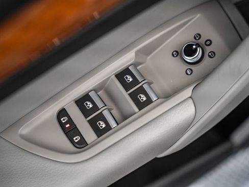 Used 2022 Audi Q5 2.0T Premium w/ Convenience Package image 45