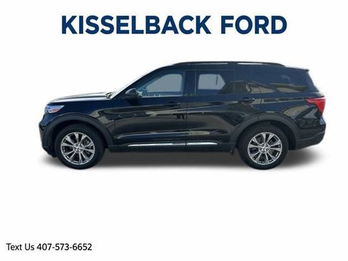 Used 2022 Ford Explorer XLT w/ Equipment Group 202A image 6