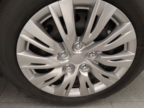 Used 2021 Nissan Sentra S FWD image 31