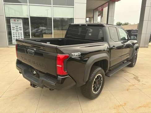 Used 2024 Toyota Tacoma TRD Off-Road AWD/4WD image 7