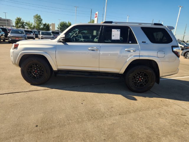 Used 2024 Toyota 4Runner SR5 Premium w/ Moonroof Package RWD image 4