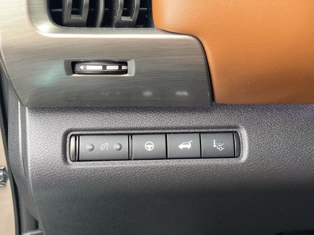 Certified 2024 Nissan Pathfinder Platinum AWD/4WD image 22