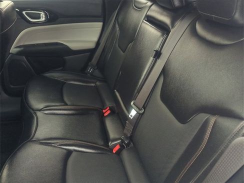 Used 2022 Jeep Compass Limited image 21