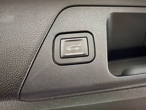 Used 2020 Buick Envision Essence FWD image 27