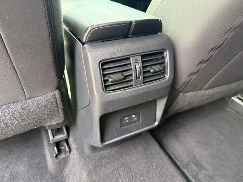 Used 2023 Nissan Rogue SV image 19