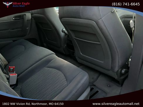 Used 2015 Chevrolet Traverse LS image 11