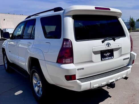 Used 2005 Toyota 4Runner SR5 AWD/4WD image 4