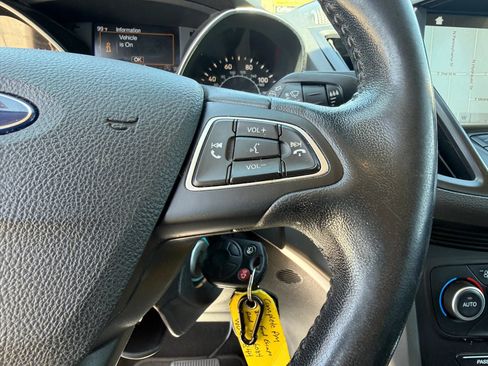 Used 2018 Ford Escape SEL AWD/4WD image 14
