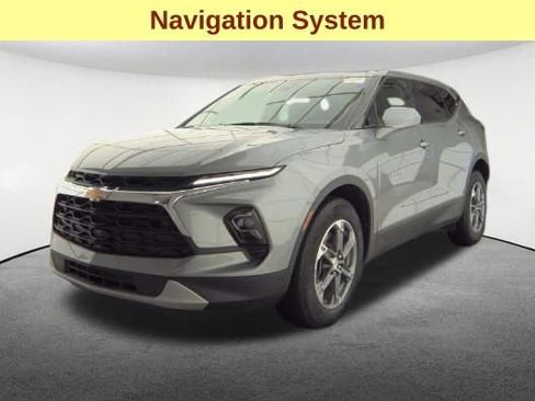 Used 2025 Chevrolet Blazer LT AWD/4WD image 4