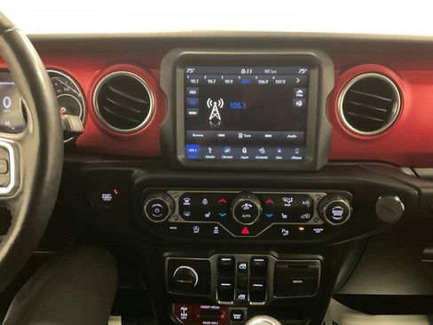 Used 2019 Jeep Wrangler Unlimited Rubicon AWD/4WD image 24
