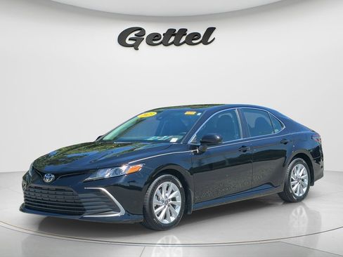 Used 2023 Toyota Camry LE FWD image 1