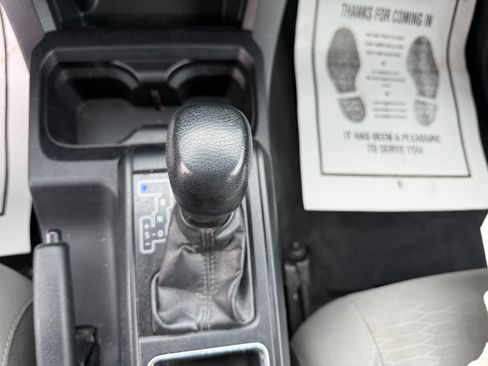 Used 2017 Toyota Tacoma SR image 13