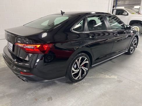 Used 2022 Volkswagen Jetta GLI Autobahn FWD image 9