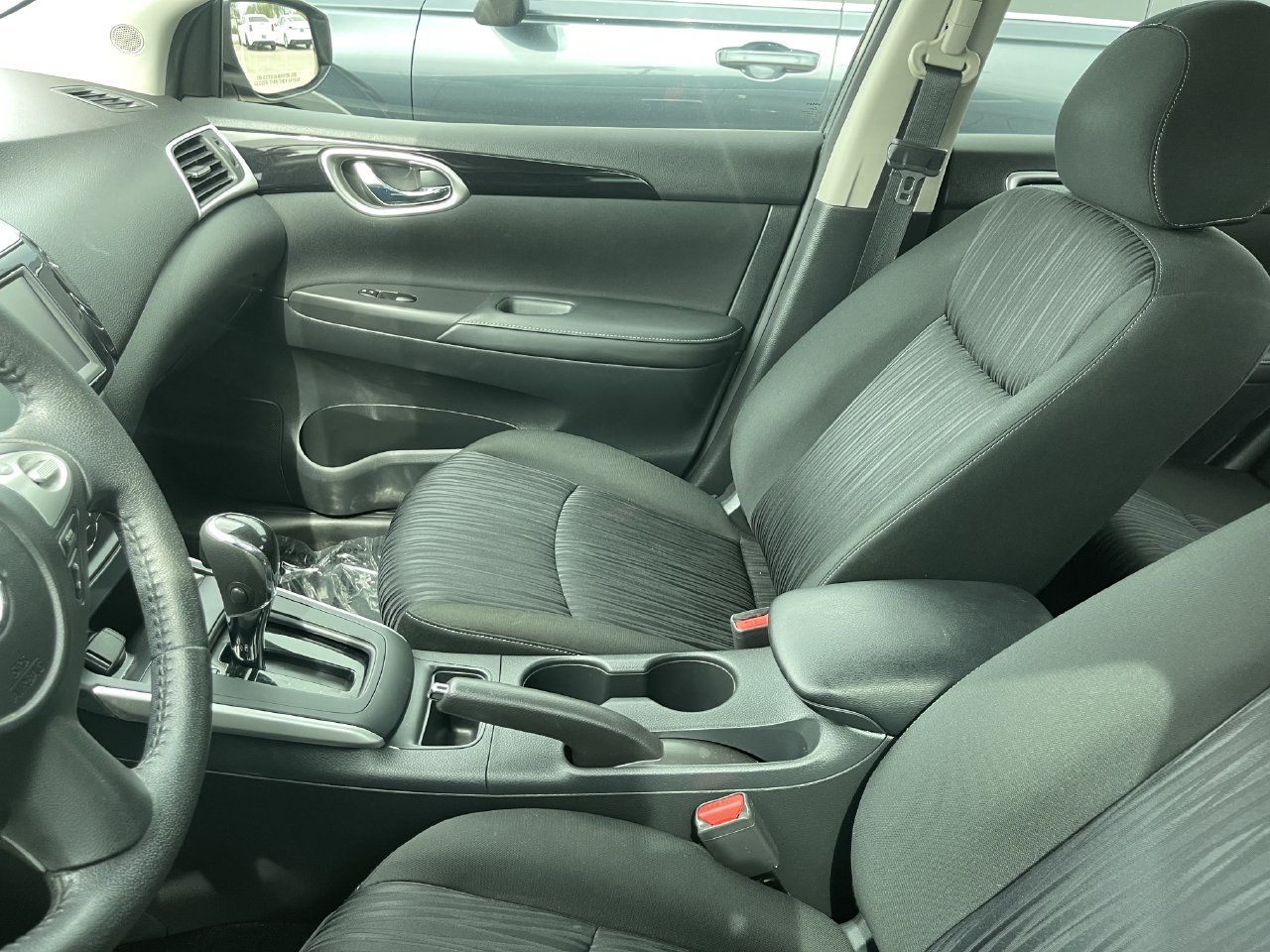 Used 2019 Nissan Sentra SV FWD image 10