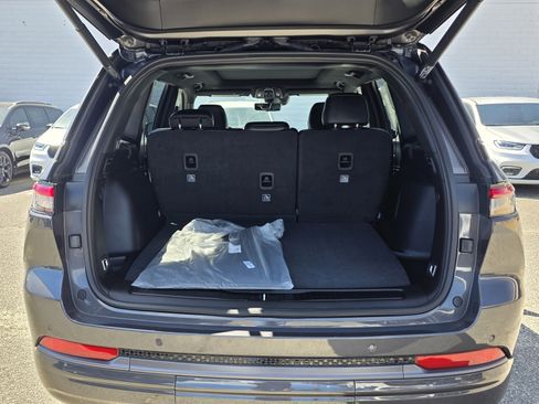 New 2026 Jeep Grand Cherokee Limited Reserve image 17